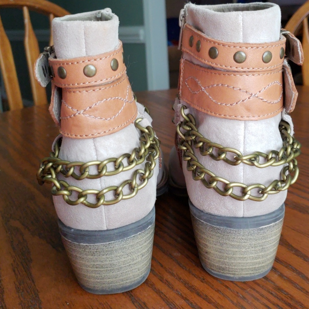 ×SOLD×ALDO CHAIN BOOTS 8/38.5EURO - Picture 4 of 16